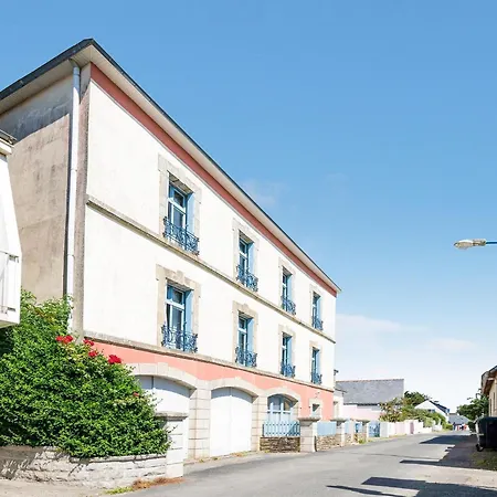 Luxurious Mansion In Castle Grounds In Lantheuil
