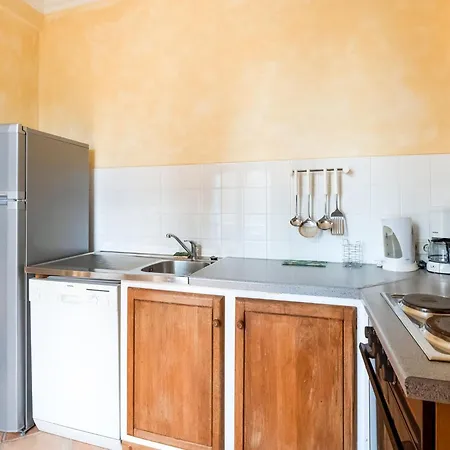 Luxurious Mansion In Castle Grounds In * Lantheuil