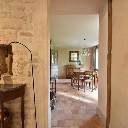 Holiday home Luxurious Mansion In Castle Grounds In Lantheuil
