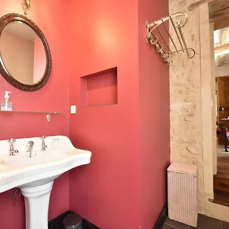 Holiday home Luxurious Mansion In Castle Grounds In Lantheuil