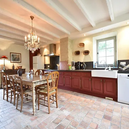 Luxurious Mansion In Castle Grounds In * Lantheuil