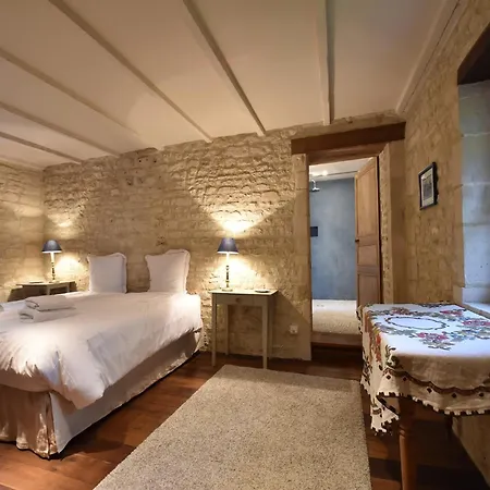 Luxurious Mansion In Castle Grounds In * Lantheuil