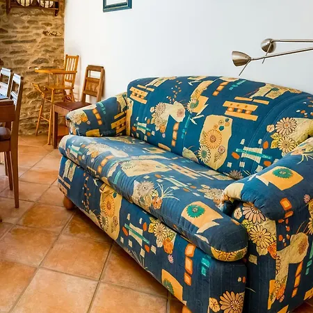 Дом отдыха Luxurious Mansion In Castle Grounds In *