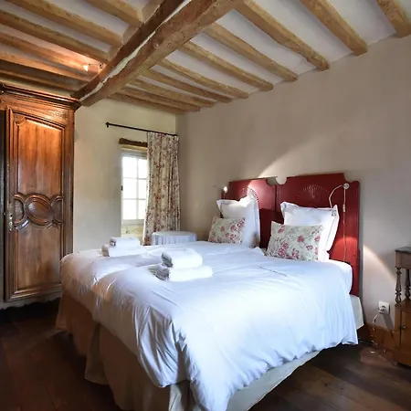 Luxurious Mansion In Castle Grounds In Lantheuil