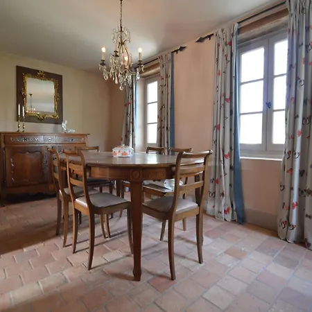 Luxurious Mansion In Castle Grounds In Ferienhaus