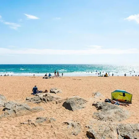 Дом отдыха Luxurious Mansion In Castle Grounds In Lantheuil