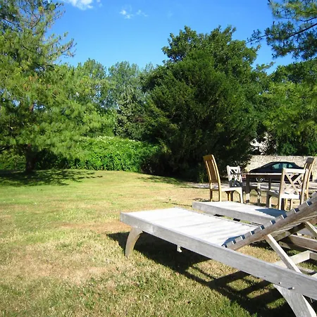 Дом отдыха Luxurious Mansion In Castle Grounds In Lantheuil