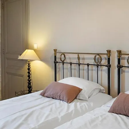 Luxurious Mansion In Castle Grounds In Nyaraló Lantheuil