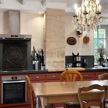 Luxurious Mansion In Castle Grounds In Nyaraló