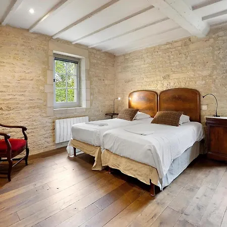 Luxurious Mansion In Castle Grounds In Nyaraló Lantheuil