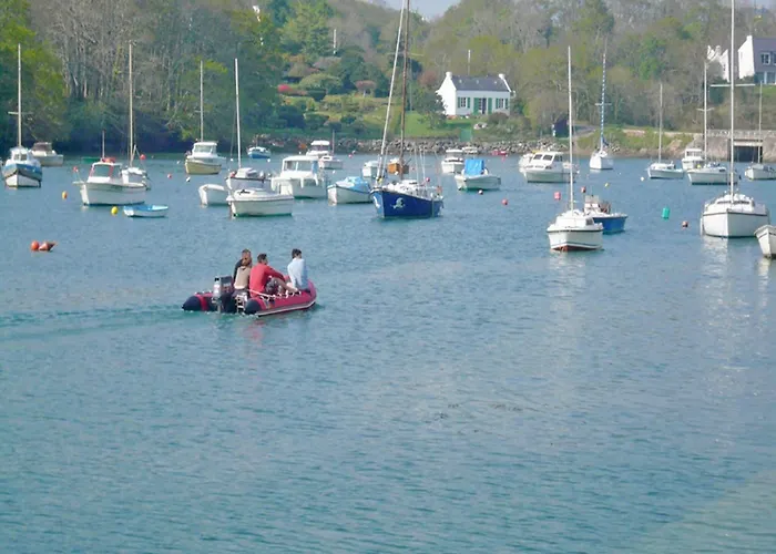 Luxurious Mansion In Castle Grounds In * Lantheuil