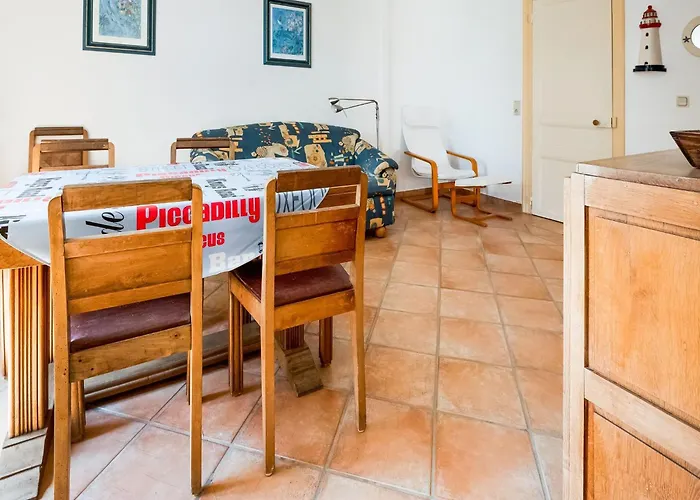 Luxurious Mansion In Castle Grounds In * Lantheuil