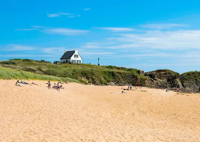 Luxurious Mansion In Castle Grounds In *