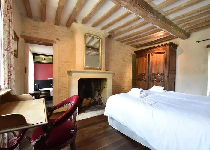 Luxurious Mansion In Castle Grounds In *