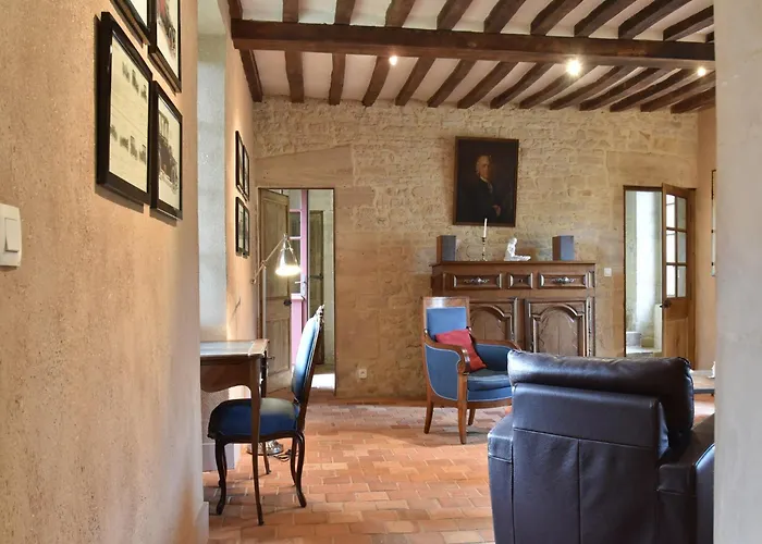 Luxurious Mansion In Castle Grounds In Holiday home Lantheuil