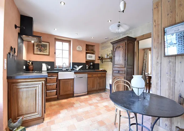 Luxurious Mansion In Castle Grounds In Holiday home Lantheuil