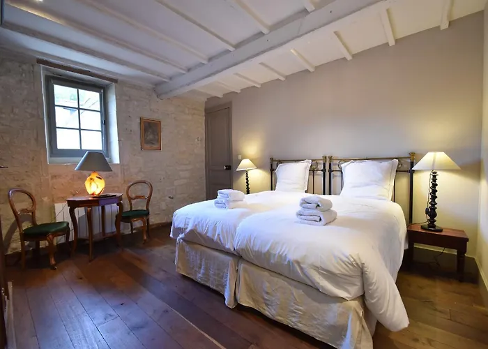 Luxurious Mansion In Castle Grounds In Holiday home Lantheuil