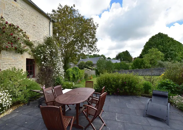 Holiday home Luxurious Mansion In Castle Grounds In Lantheuil