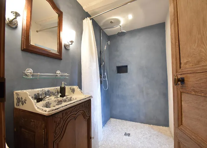 Luxurious Mansion In Castle Grounds In Holiday home Lantheuil