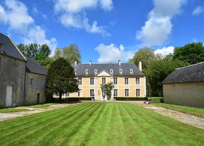 Luxurious Mansion In Castle Grounds In Holiday home