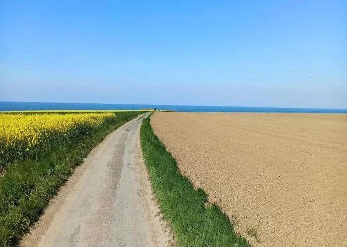 Дом отдыха Luxurious Mansion In Castle Grounds In