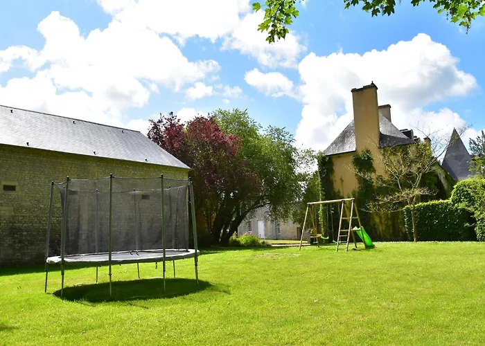 Luxurious Mansion In Castle Grounds In Holiday home Lantheuil